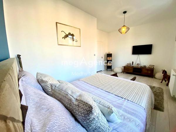 Maison à VILLERS-BRETONNEUX, 80800 - 8 pièces 226m²