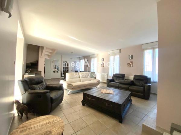 Maison à VILLERS-BRETONNEUX, 80800 - 8 pièces 226m²