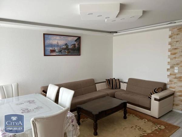 Appartement à louer 3 pièces 69.99m² Oyonnax (01100)