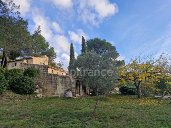Maison à vendre sur EGUILLES (13510)