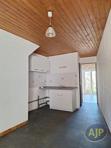 Location appartement Pons : 400 € - AJP Immobilier Pons