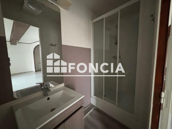 Location Appartement 2 pièces 56.99 m² - 35, GRANDE RUE Trevoux 01600