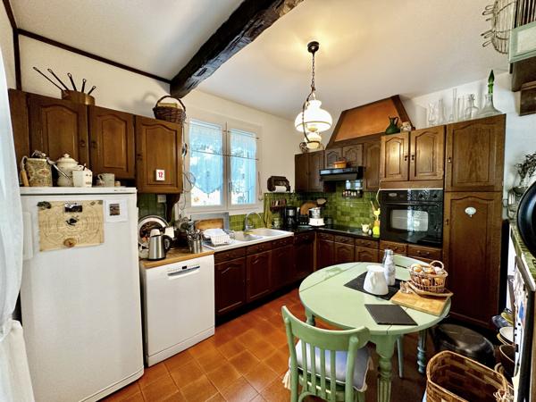 Villa de 133m2 sur 4421 m2 de terrain clos avec piscine  Jonquières (84150)