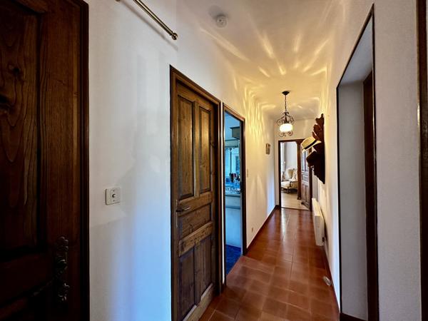 Villa de 133m2 sur 4421 m2 de terrain clos avec piscine  Jonquières (84150)