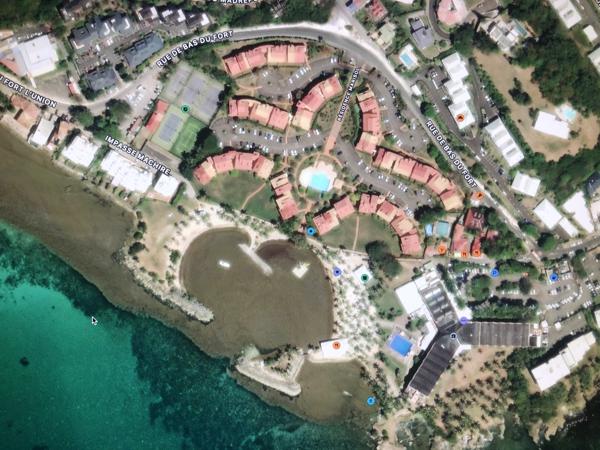 Gosier (97190) Superbe T3 duplex meublé de 82m2 à Bas du Fort