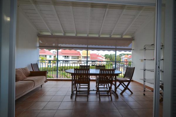 Gosier (97190) Superbe T3 duplex meublé de 82m2 à Bas du Fort
