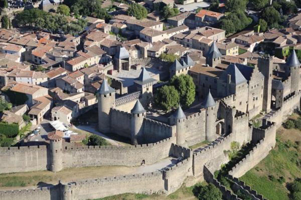 EXCEPTIONNEL !  Appartement duplex au coeur de la Cité Médiavale de Carcassonne