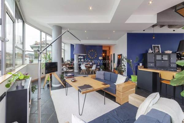 Vente                                                      Appartement
                        
                     4 pièces                      124 m2                     à Besançon