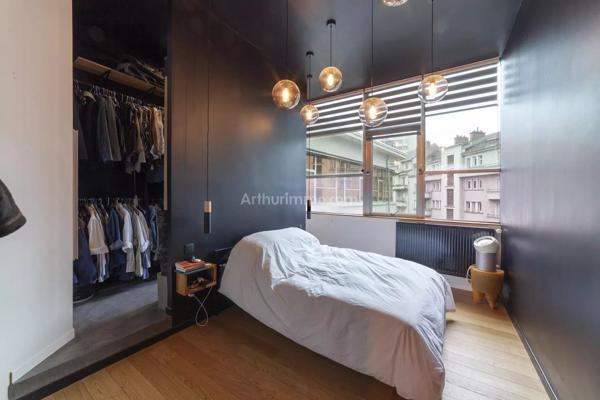 Vente                                                      Appartement
                        
                     4 pièces                      124 m2                     à Besançon