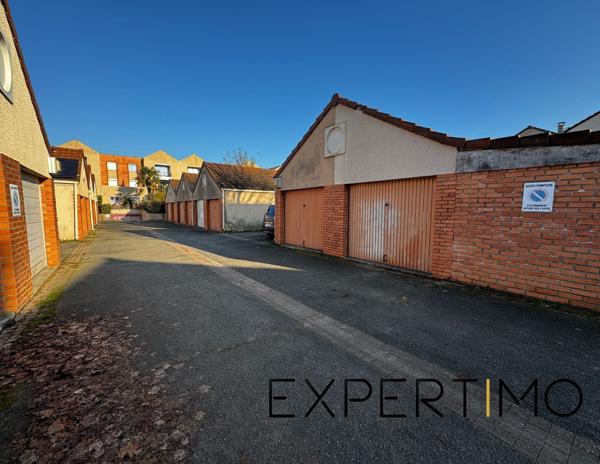 Montigny-le-Bretonneux (78180) MAISON - LE MANET - CENTRE COMMERCIAL DU MANET