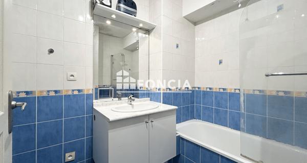 Location Appartement 3 pièces 63.73 m² - Bourg-en-bresse 01000