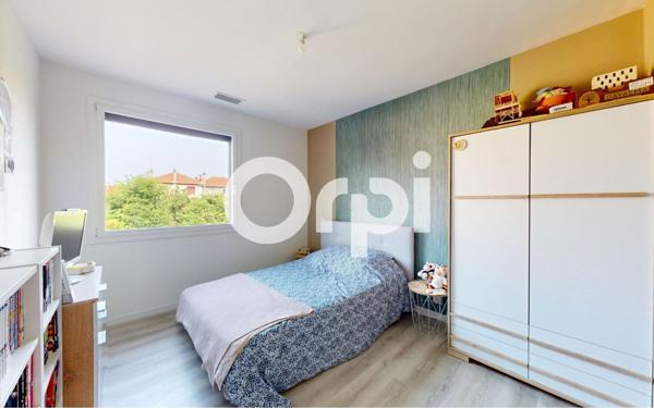 Maison à vendre    5 pièces •  Vaulx-en-Velin