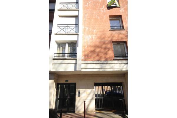 A LOUER : Parking à LILLE • • 80 € CC • Réf. 814-7