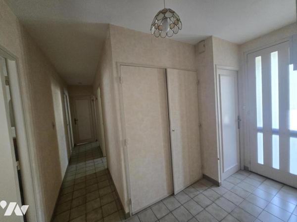 LE BOIS DU ROI AVRILLE Pavillon 