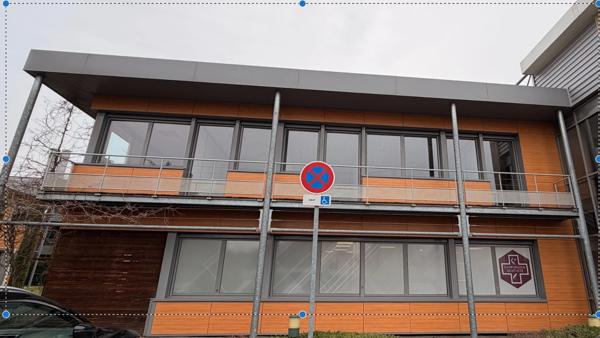 Plateau de bureaux à vendre SAINTE FOY LES LYON (69), bureaux d'une surface de 190 m² (partie privative) et 20 m² de parties communes. Possibilité d'acheter en sus 7 places de stationnement.