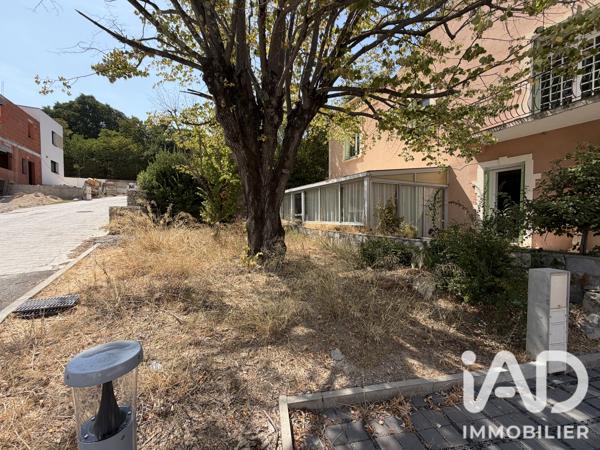 Appartement à vendre 4 pièces 87 m² Nîmes