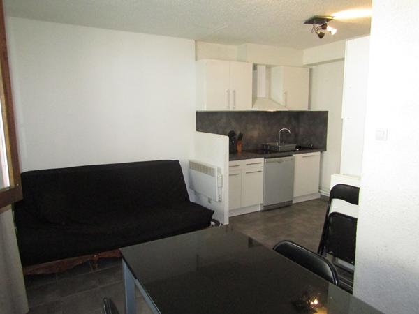 04400 PRA LOUP Appartement 2 pièce(s) + cave