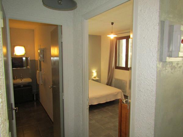 04400 PRA LOUP Appartement 2 pièce(s) + cave