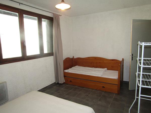 04400 PRA LOUP Appartement 2 pièce(s) + cave