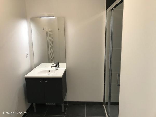 Appartement T2 à louer - 42 m² (réf : 571605)