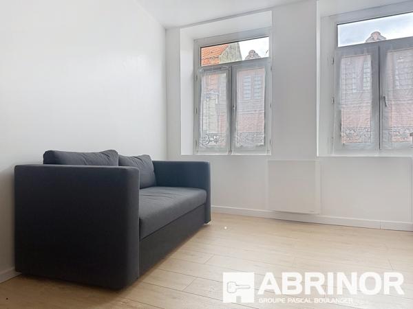 Studio Entièrement Rénové, Vieux-Lille, Rue de St André ! LILLE