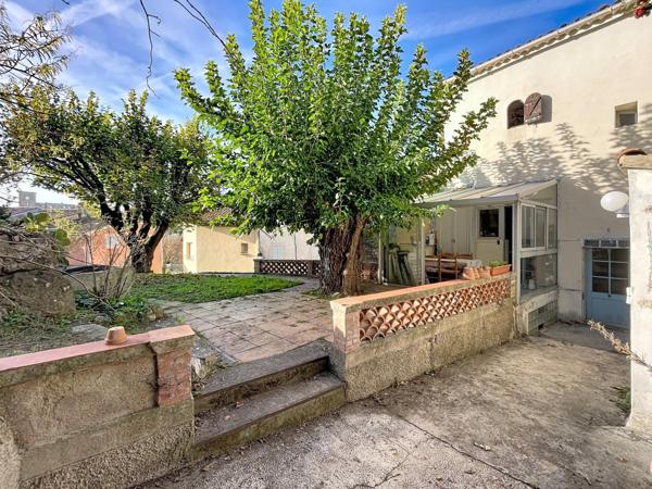 À vendre – Maison de village avec jardin à Tourrettes