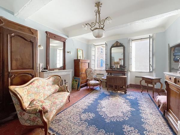 À vendre – Maison de village avec jardin à Tourrettes