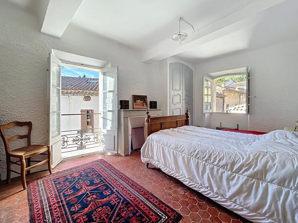 À vendre – Maison de village avec jardin à Tourrettes