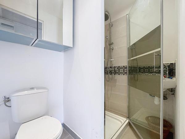 À vendre – Maison de village avec jardin à Tourrettes