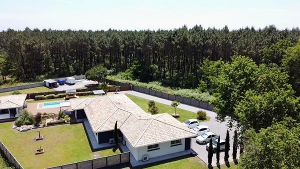 À découvrir à Cestas (33610) : Élégante maison au coeur des pins 6 PIÈCES 180M² TERRAIN DE 4000m²
