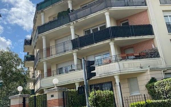 Appartement à louer    3 pièces • 59,96 m2 Noisy-le-Grand