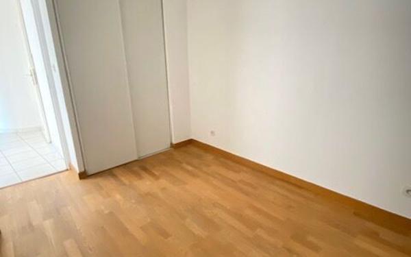 Appartement à louer    3 pièces • 59,96 m2 Noisy-le-Grand
