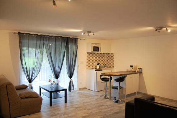 Saint-Hippolyte-du-Fort (30170) Mas du 19ieme avec 3 gites et partie privative 180m² sur 3843 m² de terrain avec piscine