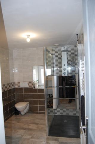 Saint-Hippolyte-du-Fort (30170) Mas du 19ieme avec 3 gites et partie privative 180m² sur 3843 m² de terrain avec piscine