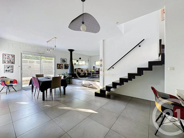 Maison à vendre  7 pièces - 130,74 m 2   CHANTEPIE  - 35