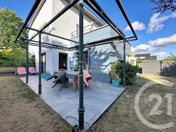 Maison à vendre  7 pièces - 130,74 m 2   CHANTEPIE  - 35