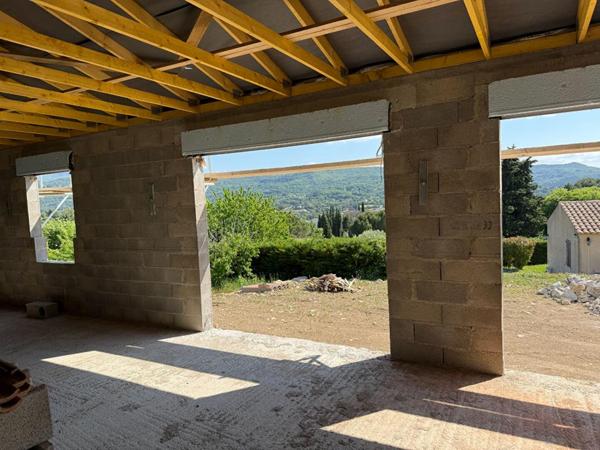 PRIX AJUSTÉ - Maison APT de 95m2 hab sur un terrain de 650m2 avec vue dégagée