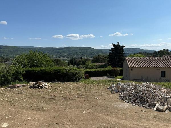 PRIX AJUSTÉ - Maison APT de 95m2 hab sur un terrain de 650m2 avec vue dégagée