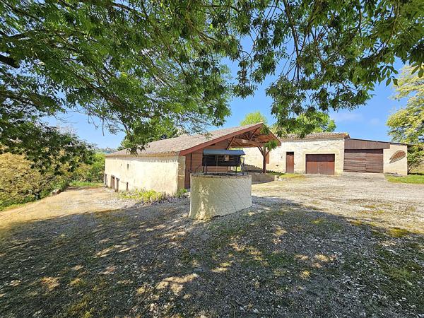 Lédat (47300) MAGNIFIQUE GRANDE FERME 31 HECTARES VUE DOMINANTE ET LAC - NOMBREUSES DÉPENDANCES REDESTINABLES