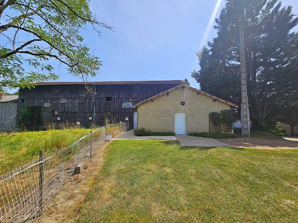 Lédat (47300) MAGNIFIQUE GRANDE FERME 31 HECTARES VUE DOMINANTE ET LAC - NOMBREUSES DÉPENDANCES REDESTINABLES