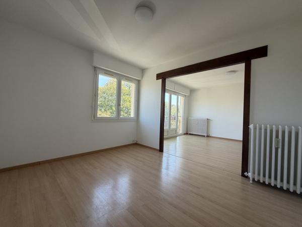 Appartement à louer 900 € CC Hourtin 5 p 86 m² DPE D