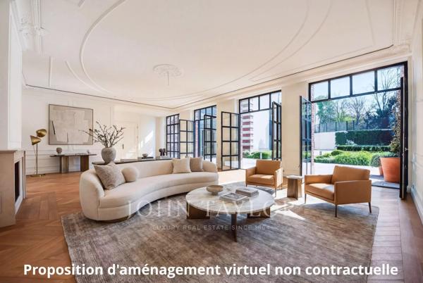 Hôtel particulier d'exception avec plus de 1000 m2 de jardin sans vis à vis - Invalides
