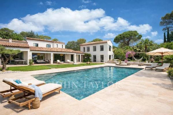 Élégante Villa de Prestige avec Maison d’Invités et Piscine – Camp Lauvas