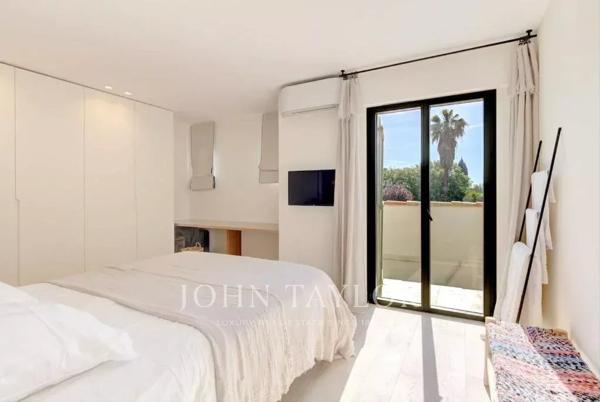 Élégante Villa de Prestige avec Maison d’Invités et Piscine – Camp Lauvas