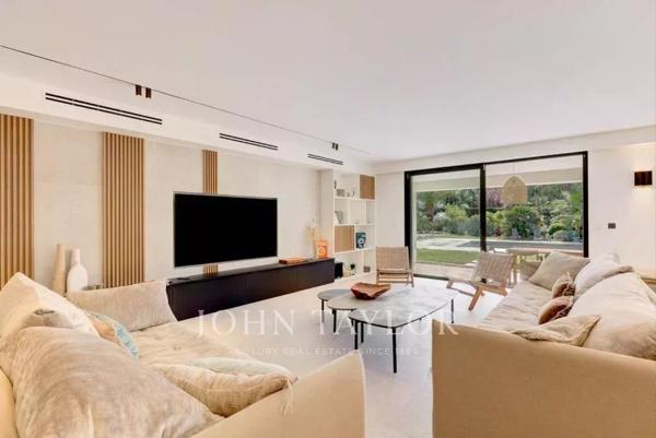 Élégante Villa de Prestige avec Maison d’Invités et Piscine – Camp Lauvas