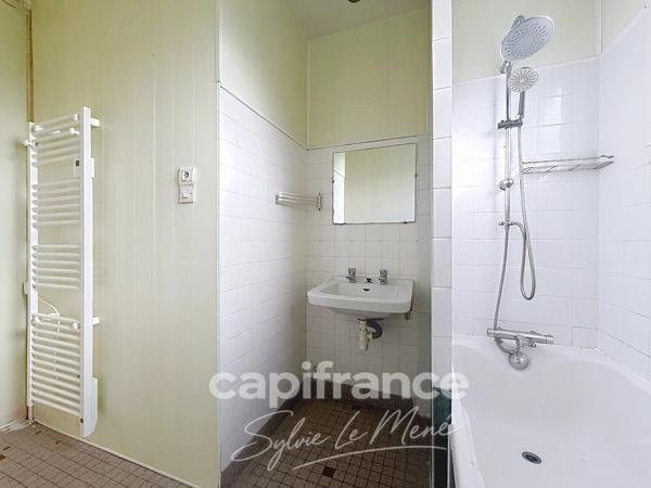 Maison à vendre 🏡 PONTIVY – MAISON À LA CAMPAGNE AVEC GARAGE ET TERRAIN DE 429 M²