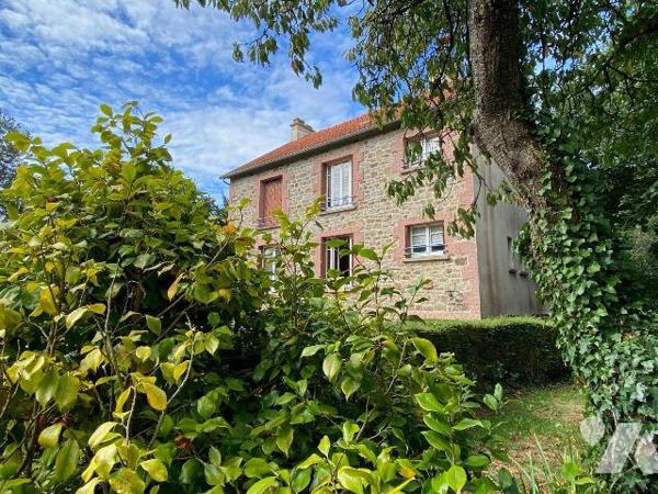 Maison à vendre à Plouha (22580) en Côtes-d'Armor (22)

Vente d'une maison située à Plouha, d...