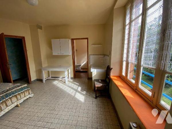 Maison à vendre à Plouha (22580) en Côtes-d'Armor (22)

Vente d'une maison située à Plouha, d...