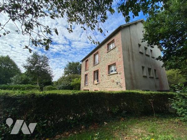 Maison à vendre à Plouha (22580) en Côtes-d'Armor (22)

Vente d'une maison située à Plouha, d...