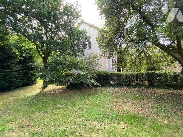 Maison à vendre à Plouha (22580) en Côtes-d'Armor (22)

Vente d'une maison située à Plouha, d...